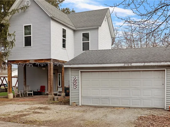 205 S King St, Newman, IL 61942