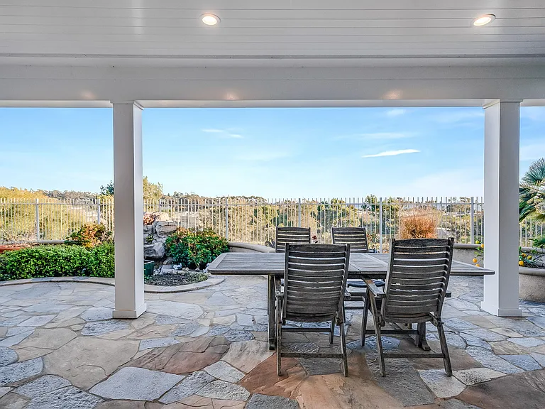 34032 Bedford Ln — Photo 6