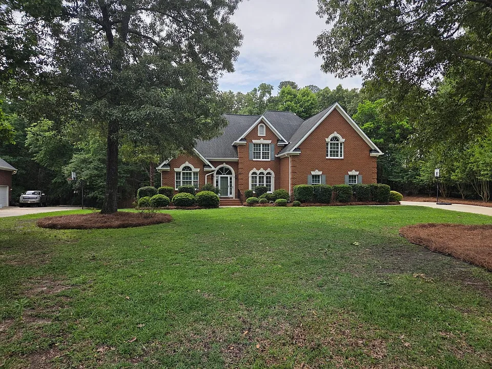 214 Rolling Creek Cir