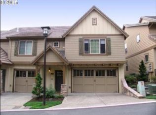 2138 NW Village Cir #28, Portland, OR 97229