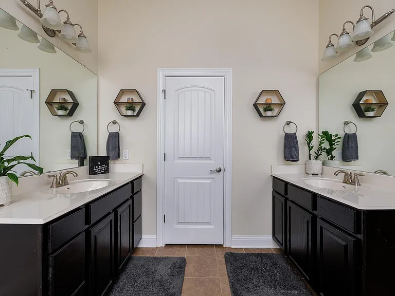 8516 High Summit Ln — Photo 18