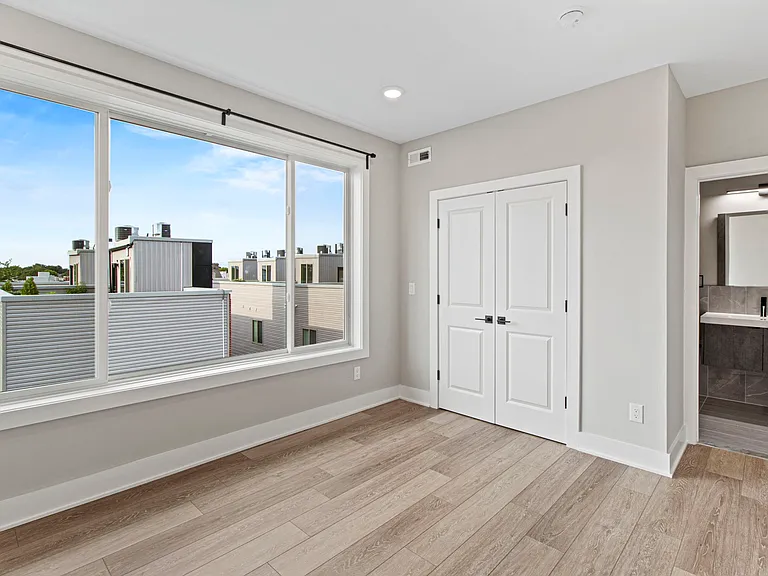 2637 W Jefferson St #407 — Photo 20