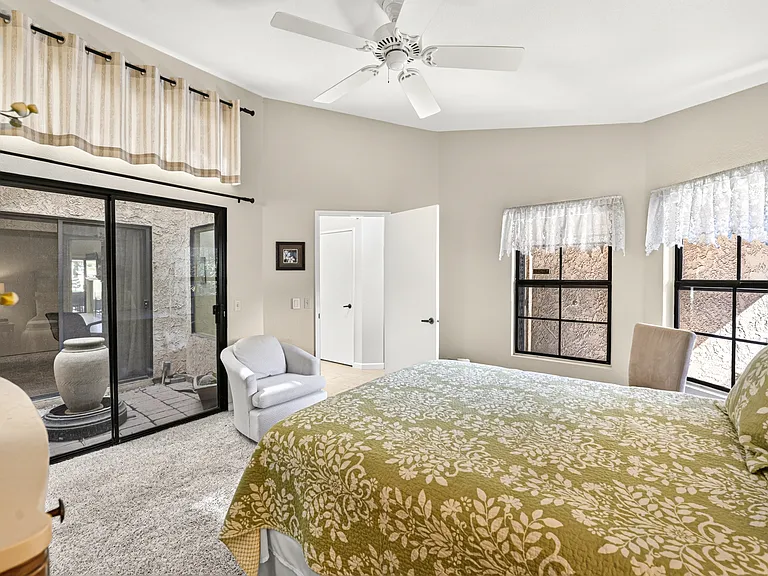 41385 W Woodhaven Dr — Photo 13