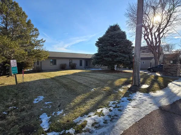 119 S Harmon Dr, Mitchell, SD 57301