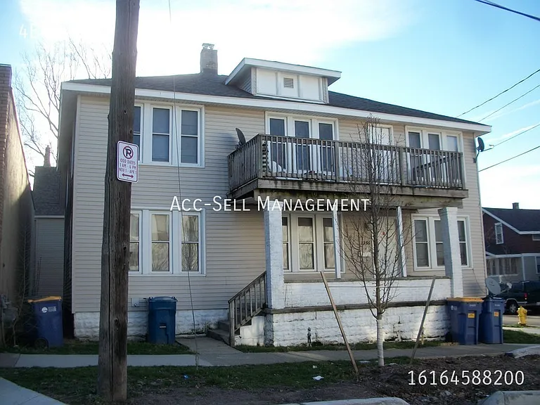 401 Fernando St NE — Photo 15