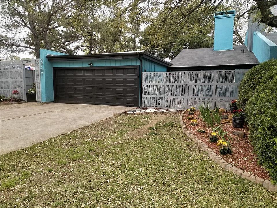 1st image of 2701 N Bell Ave