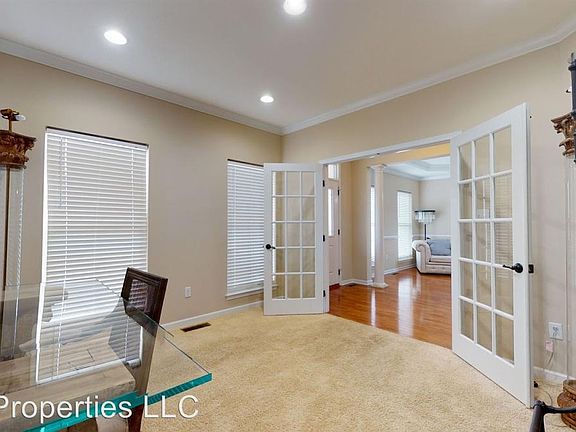 4th image of 205 Boardwalk Dr