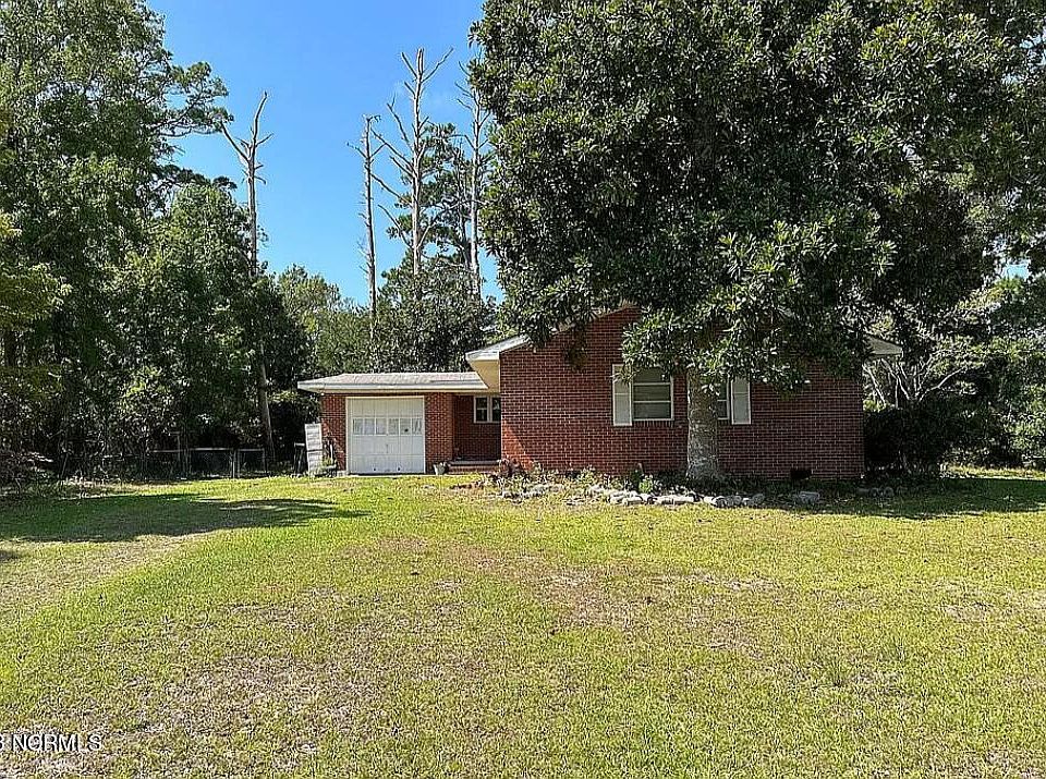 1st image of 220 Knox Drive