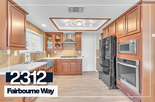 2312 Fairbourne Way Photo 1
