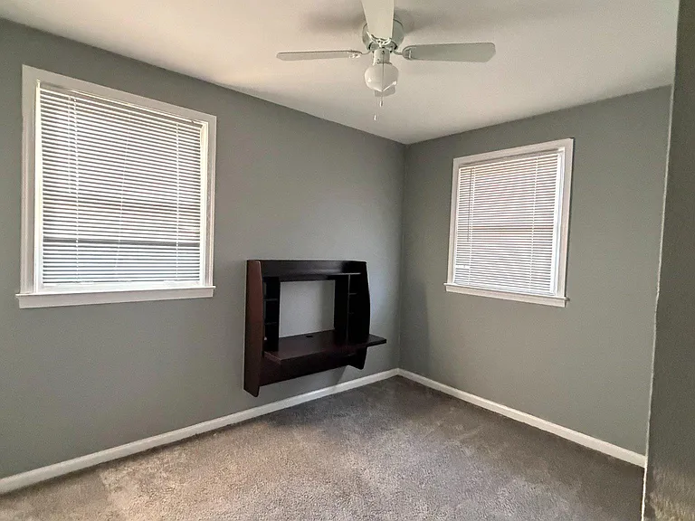 821 Maury Ave — Photo 17