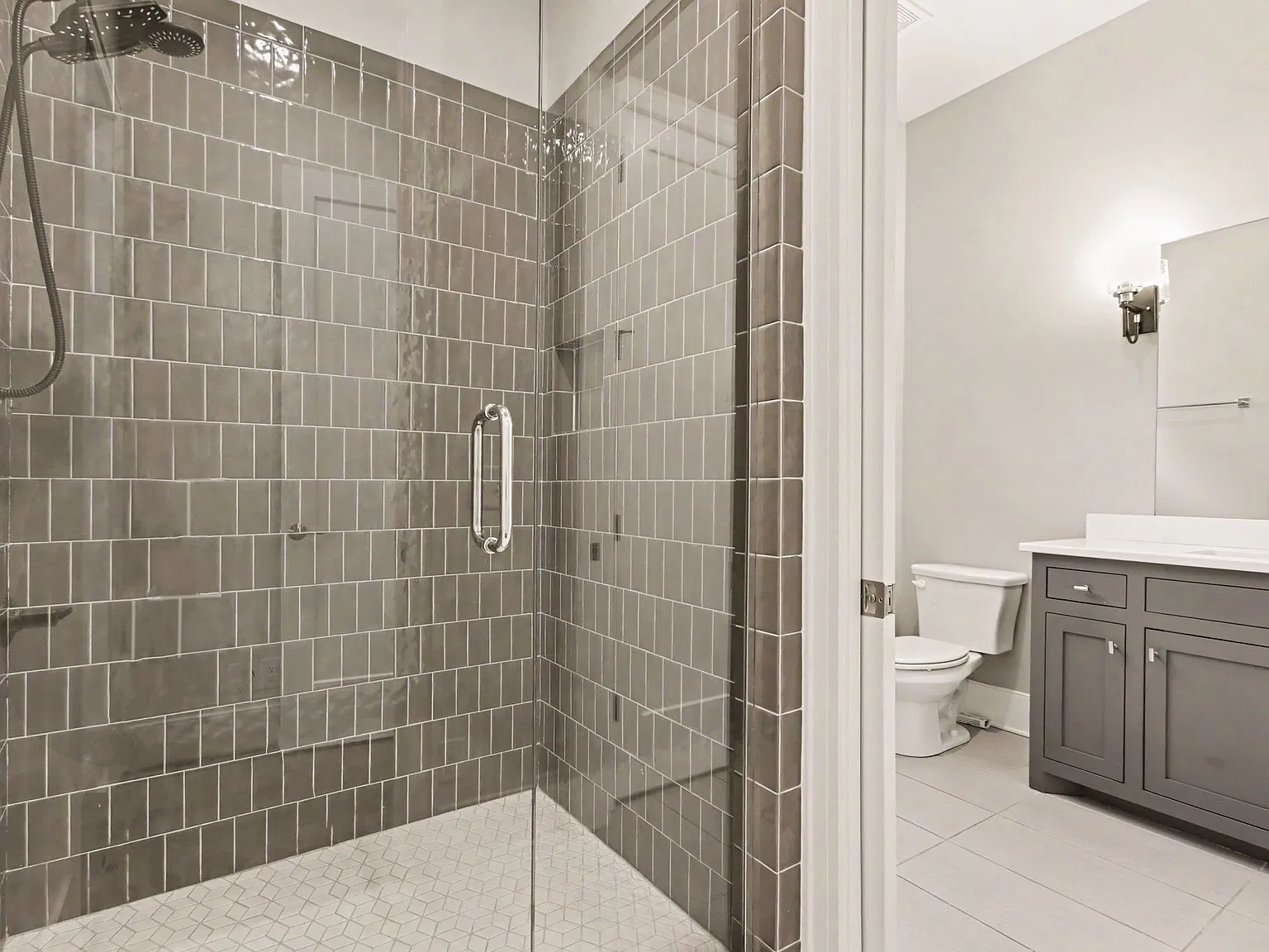 4 bed, 3227 sqft, $5,700 — Photo 1