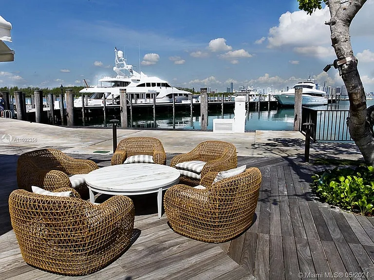 19126 Fisher Island Dr #19126 — Photo 50