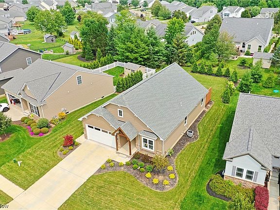 3rd image of 15141 Woodsong Dr