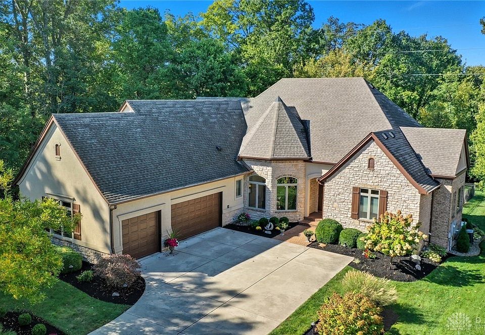 1st image of 985 Gardenwood Pl