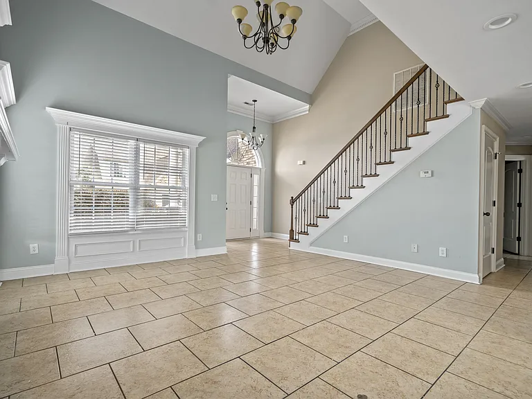 1601 Pickford Ln — Photo 33