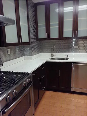 Rented by R New York | media 16