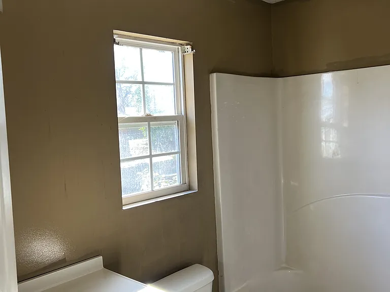 533 S Boundary St — Photo 3