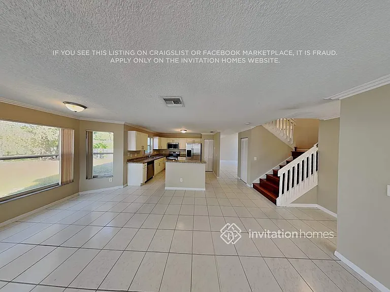 18057 SW 12th Ct — Photo 7