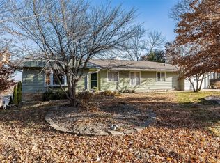 3814 Indiandale Cir SE, Cedar Rapids, IA 52403