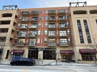 1301 W Madison St APT 213, Chicago, IL 60607