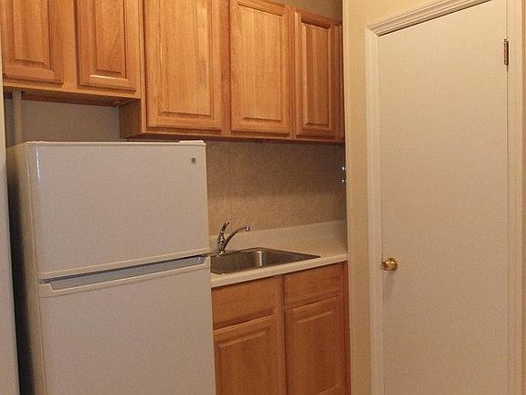 Call Susana 201-960-9835