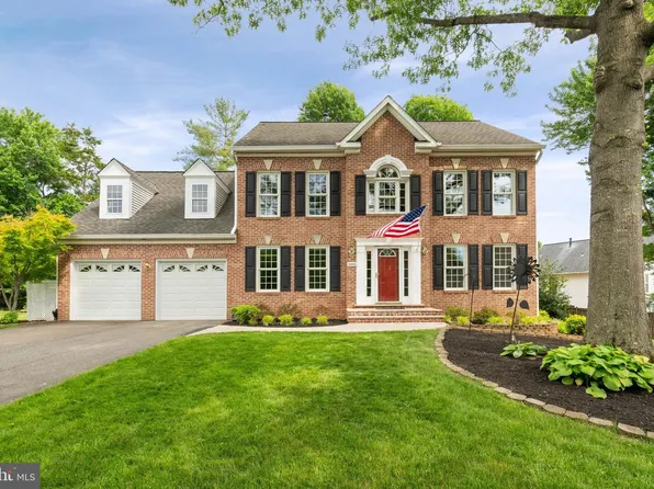 14444 N Slope St, Centreville, VA 20120