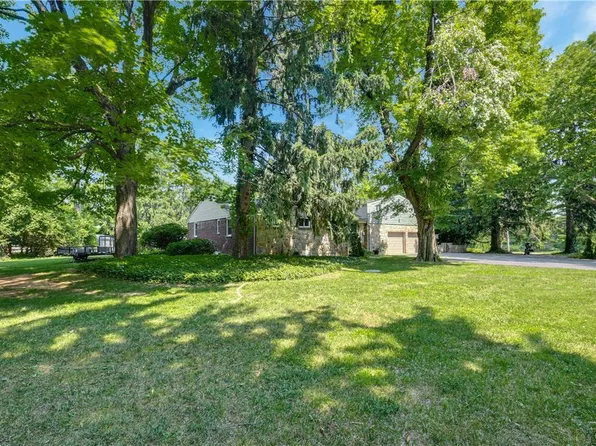 2407 Center St, Bethlehem, PA 18017