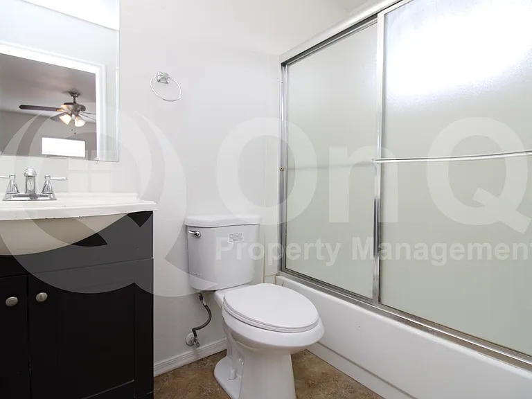 1224 E Huntington Dr — Photo 13
