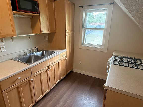 5th image of 1103 N Jackson Ave APT 3