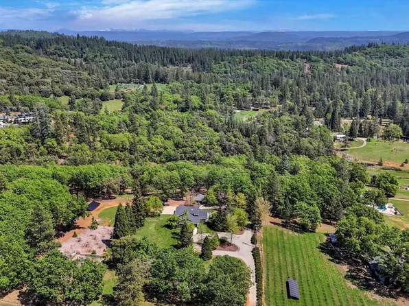 12708 Sierra Vista Dr, Grass Valley, CA 95945