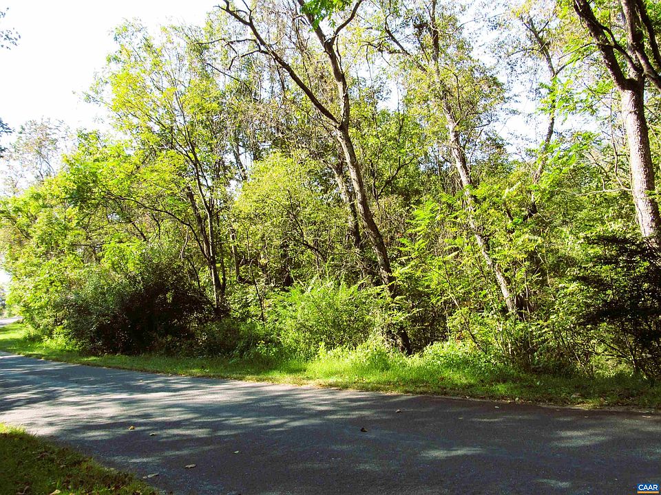 2nd image of Fortunes Cove Ln