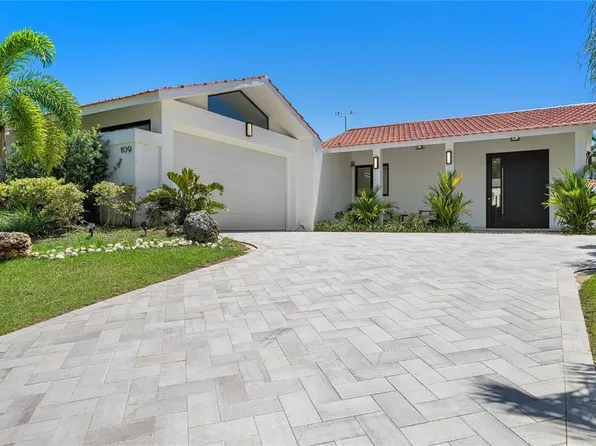 109 Camino De Lcks, Dorado, PR 00646