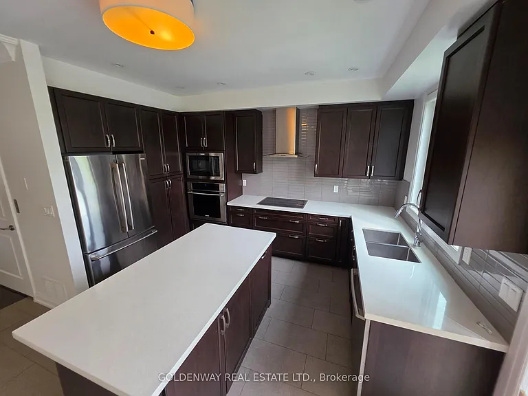 9 Caseley Way — Photo 5