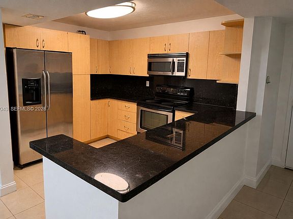 4th image of 2750 NE 183rd St APT 1201