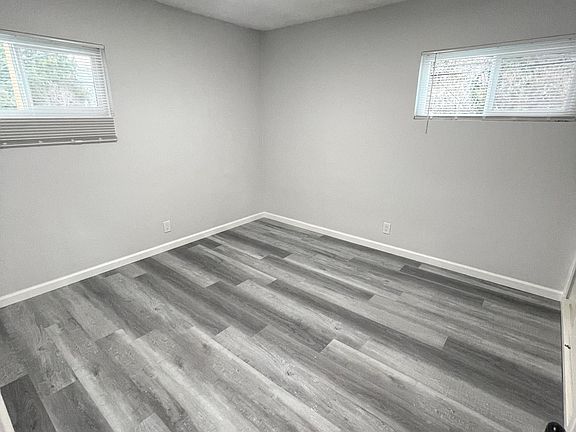 3rd image of 3042 Santa Fe Ave