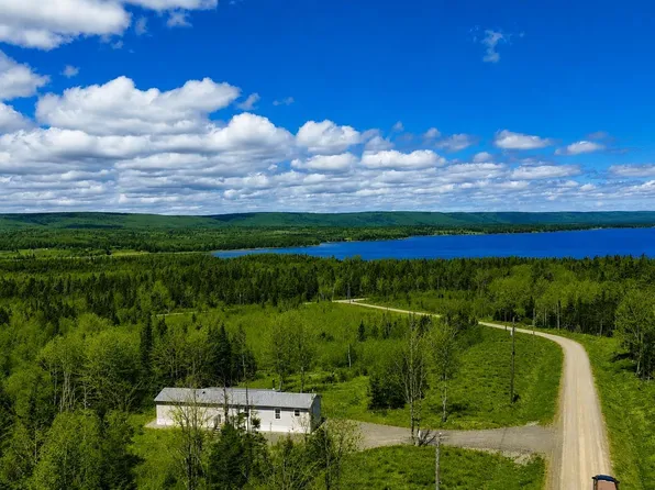 62 Mash Ln, West Bay, NS B0E 3K0