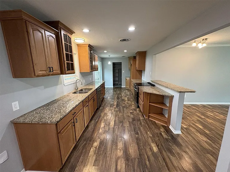 3509 Wharton Dr — Photo 7