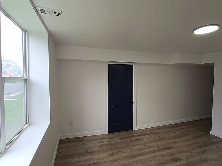 400 W 2nd Ave #2 — Photo 5