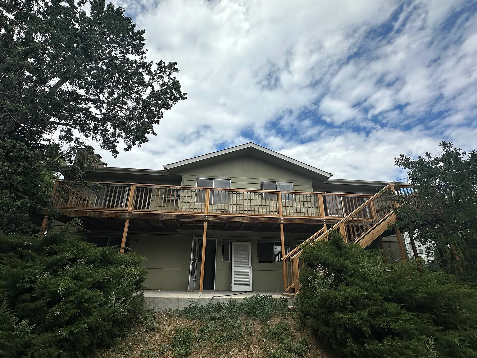3 bed, 2.5 bath, 2264 sqft, $4,250 — Photo 4
