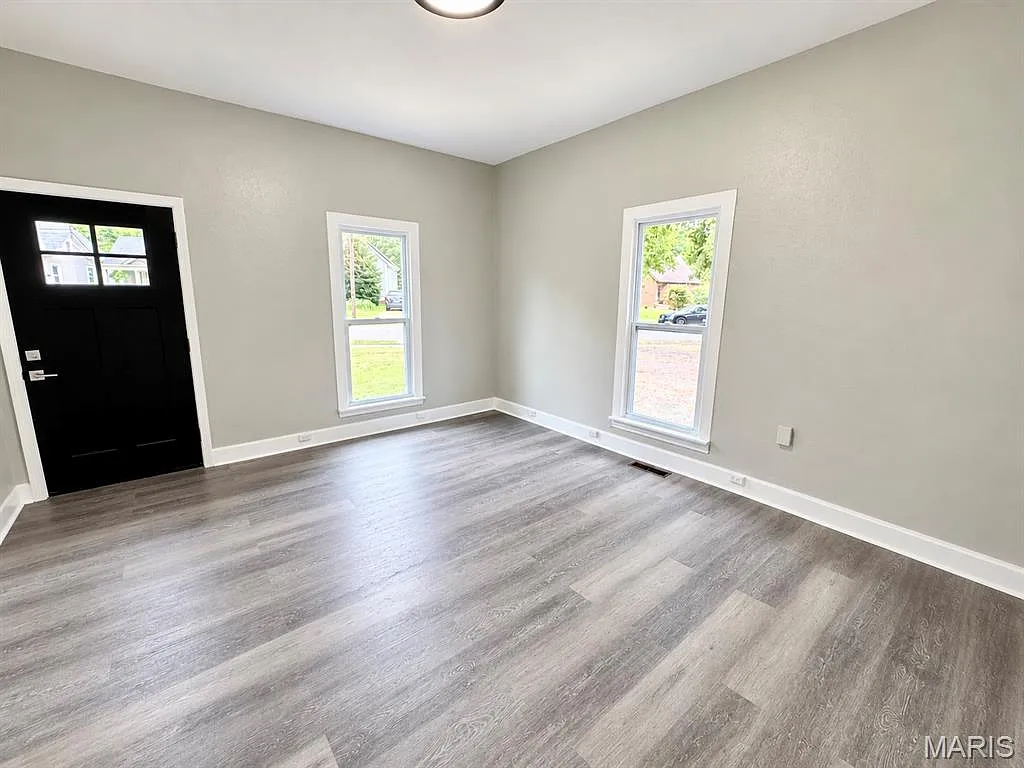 2 bed, 718 sqft, $1,195 — Photo 3