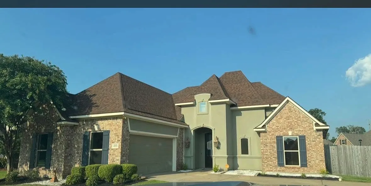 3 bed, 1800 sqft, $2,200 — Photo 1