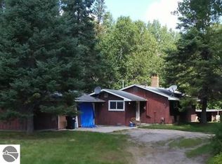 10896 County Road 638, Millersburg, MI 49759