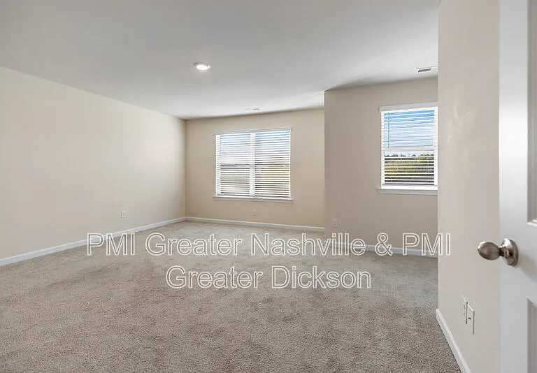 305 Masters Way — Photo 8