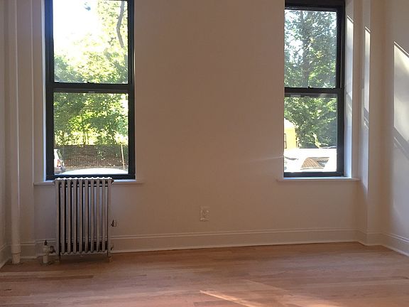 3rd image of 305 Ocean Ave #1