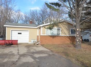 1098 W Stanley Rd, Mount Morris, MI 48458