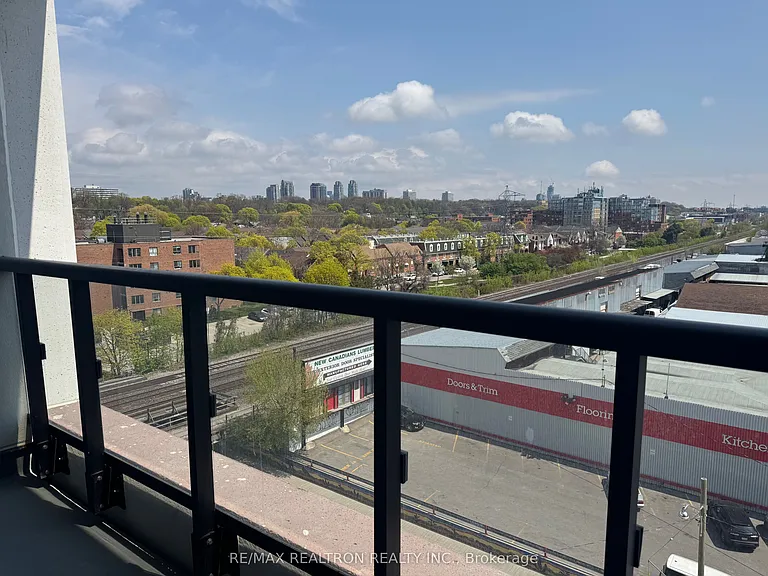 858 Dupont St #624 — Photo 18