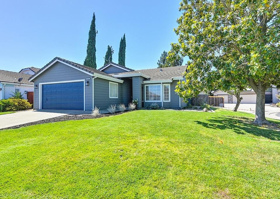 1st image of 3362 Allan Ave