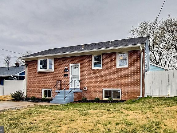 2nd image of 5923 Berwyn Rd