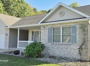 1290 Woodfield Trl, Hemlock, MI 48626