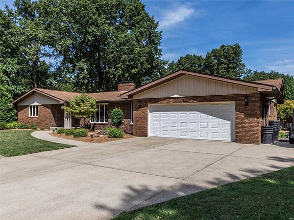 4th image of 31 Red Oak Dr